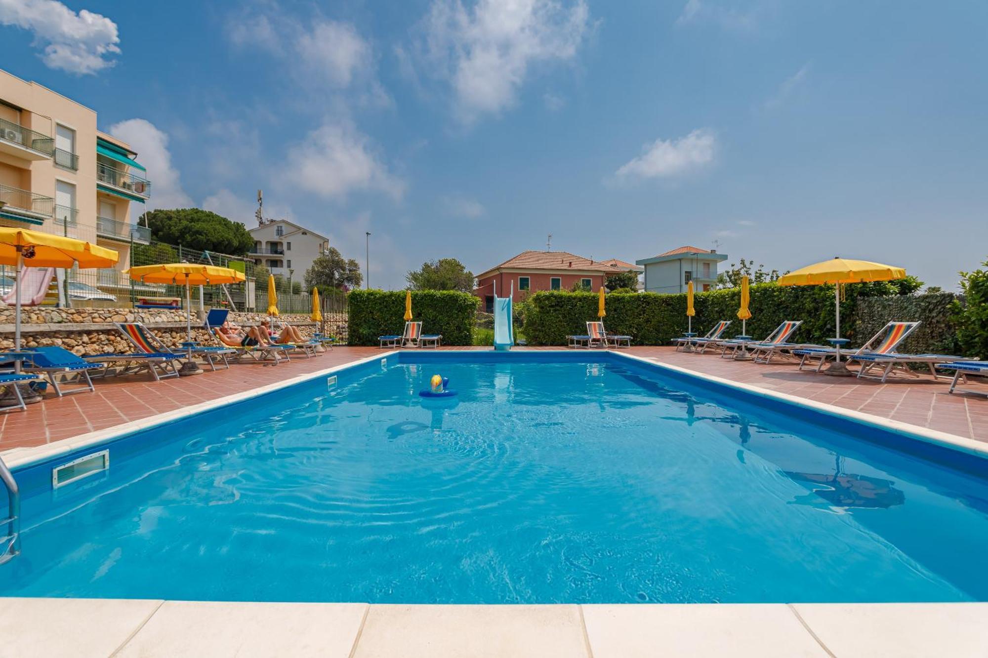 Residence Mizar Pietra Ligure Exterior foto