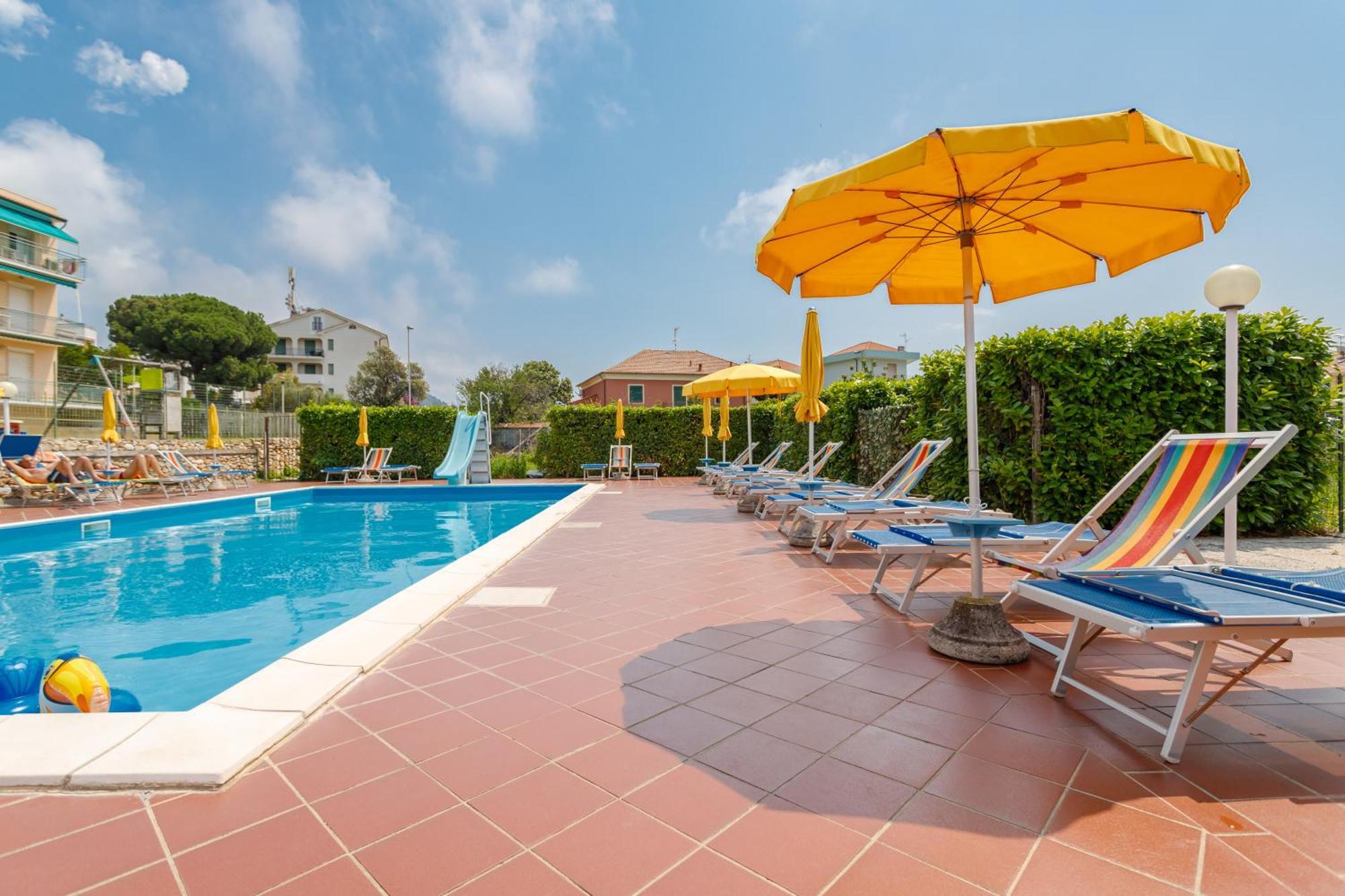 Residence Mizar Pietra Ligure Exterior foto