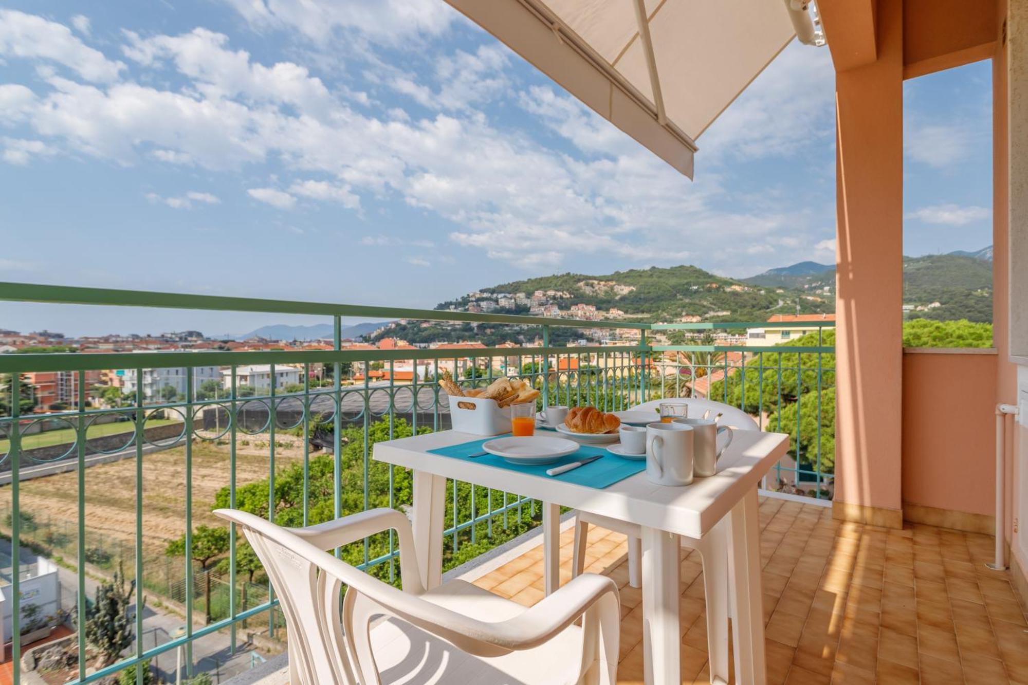 Residence Mizar Pietra Ligure Exterior foto